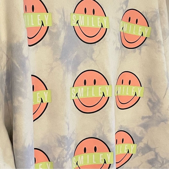 Smiley x H&M Light Blue Tie-Dye Sweatshirt with Smiley Faces – Size Large GUC - Picture 12 of 16